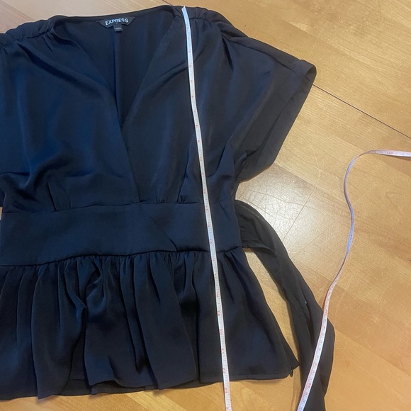 Express Black Tie Waist V-Neck Blouse Size XS - Picture 9 of 10